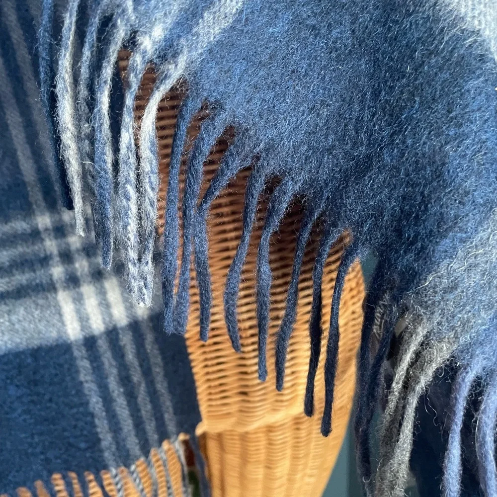 Jos. A. Bank Cashmere Men’s Winter Scarf Blue Gray Plaid Fringe NWOT 12x68